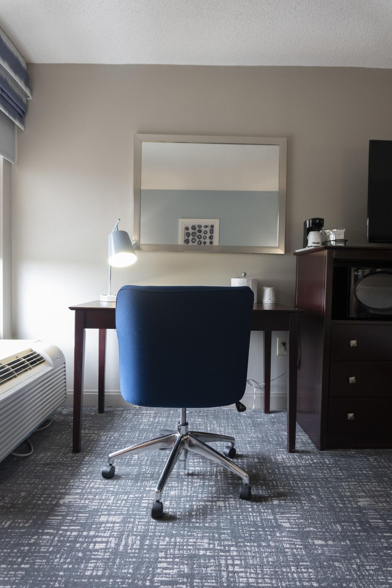 Hotel Hampton 3*