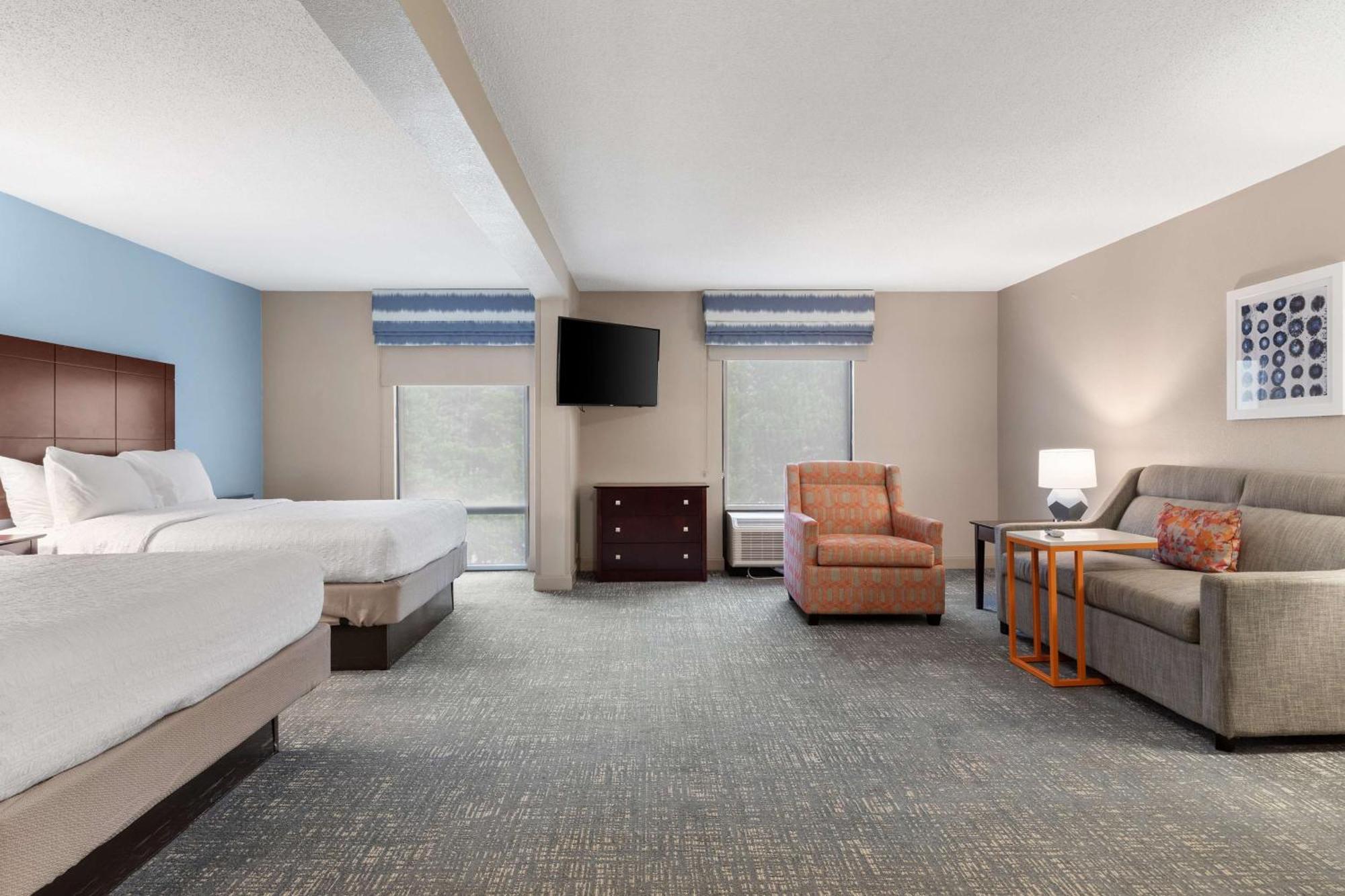 Hotel Hampton 3*