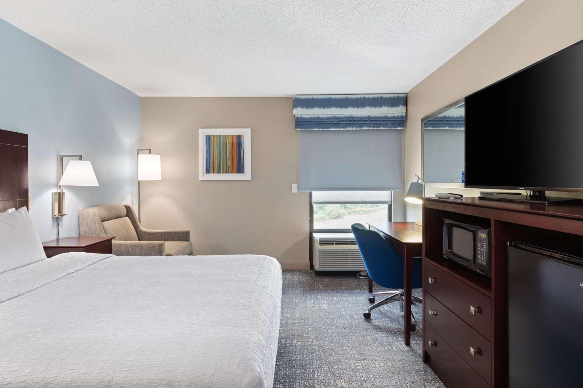 Hotel Hampton 3*